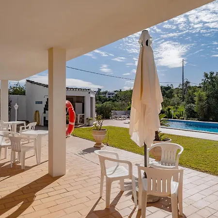 Family And Pool By Homing